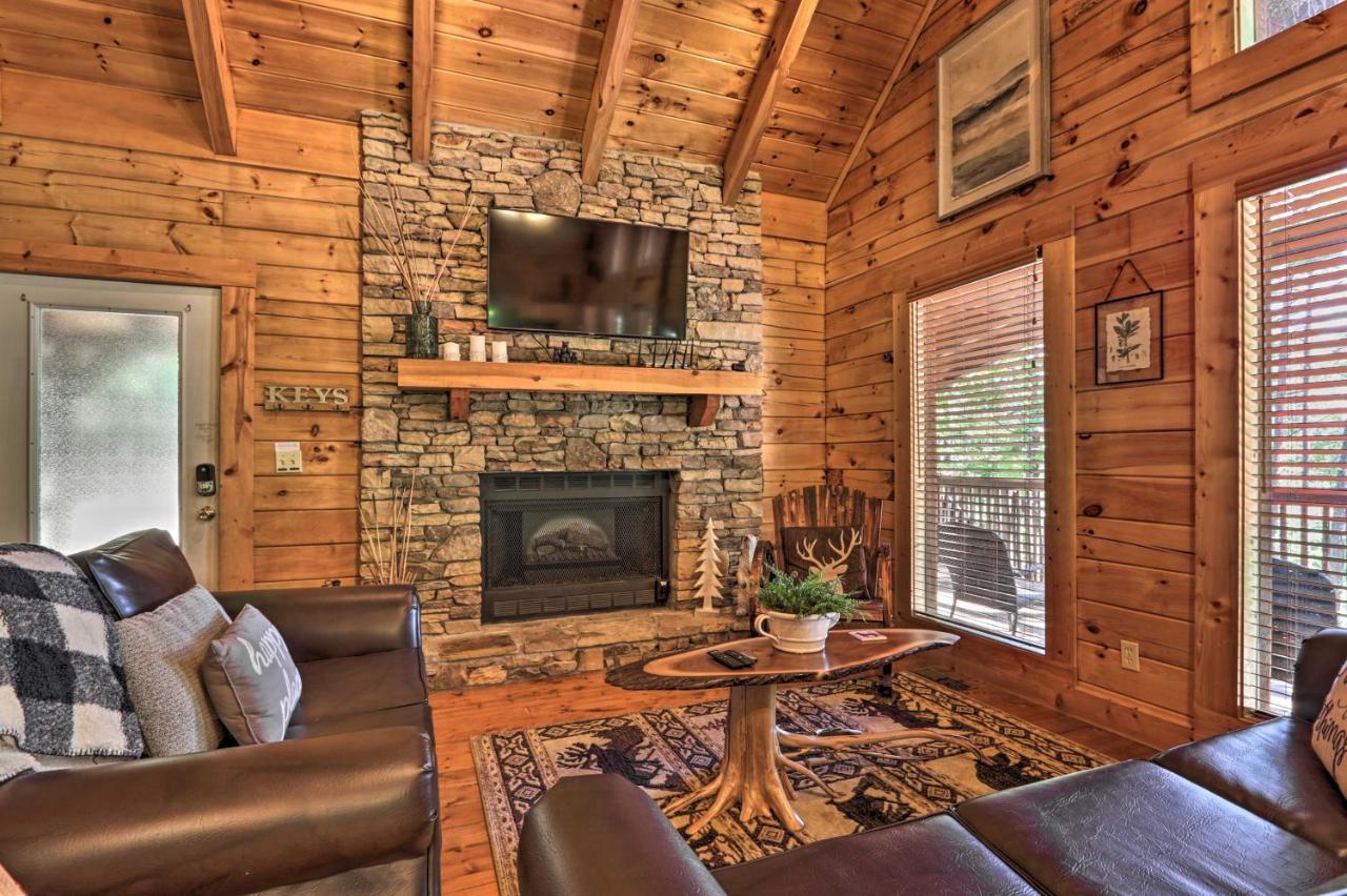 Sevierville Cabin With Deck Minutes To Pigeon Forge Екстер'єр фото