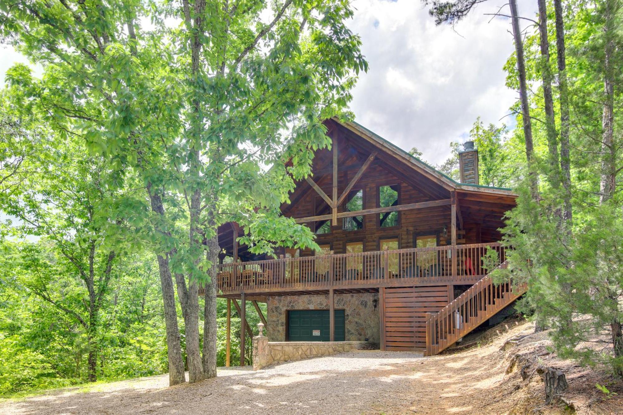 Sevierville Cabin With Deck Minutes To Pigeon Forge Екстер'єр фото