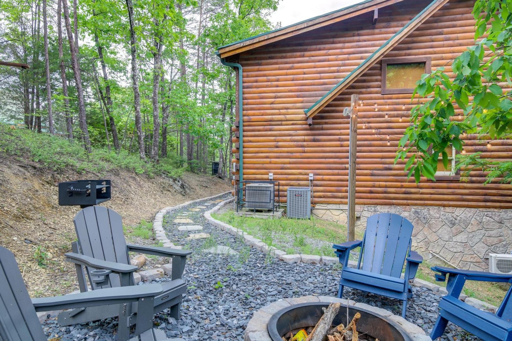 Sevierville Cabin With Deck Minutes To Pigeon Forge Екстер'єр фото