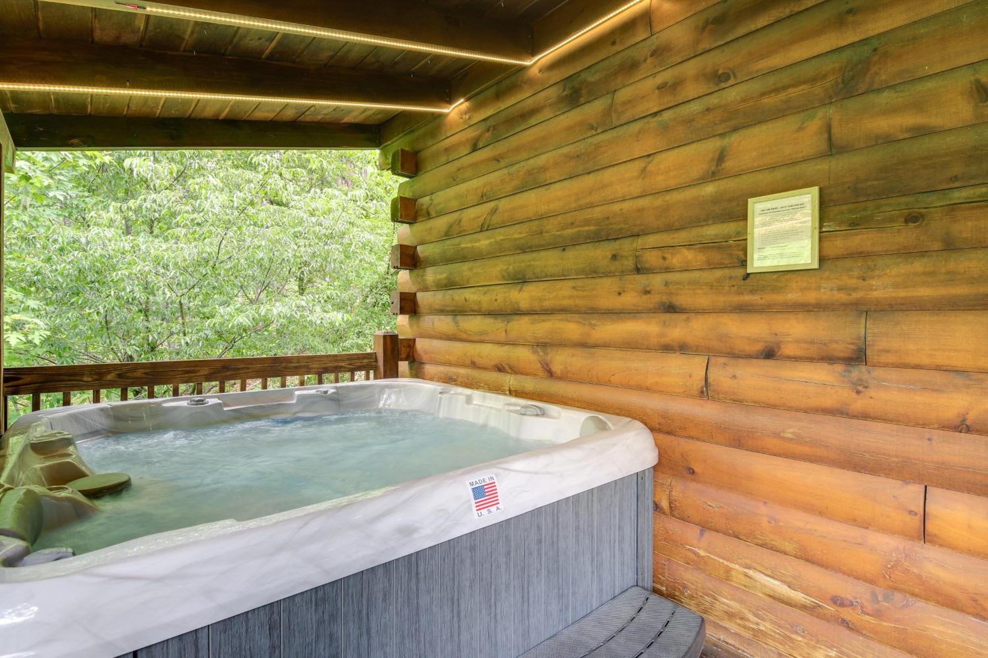Sevierville Cabin With Deck Minutes To Pigeon Forge Екстер'єр фото