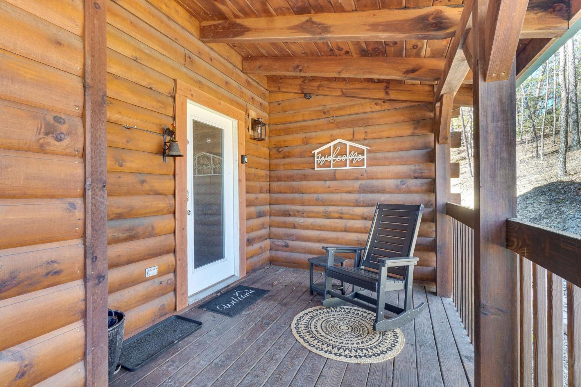 Sevierville Cabin With Deck Minutes To Pigeon Forge Екстер'єр фото
