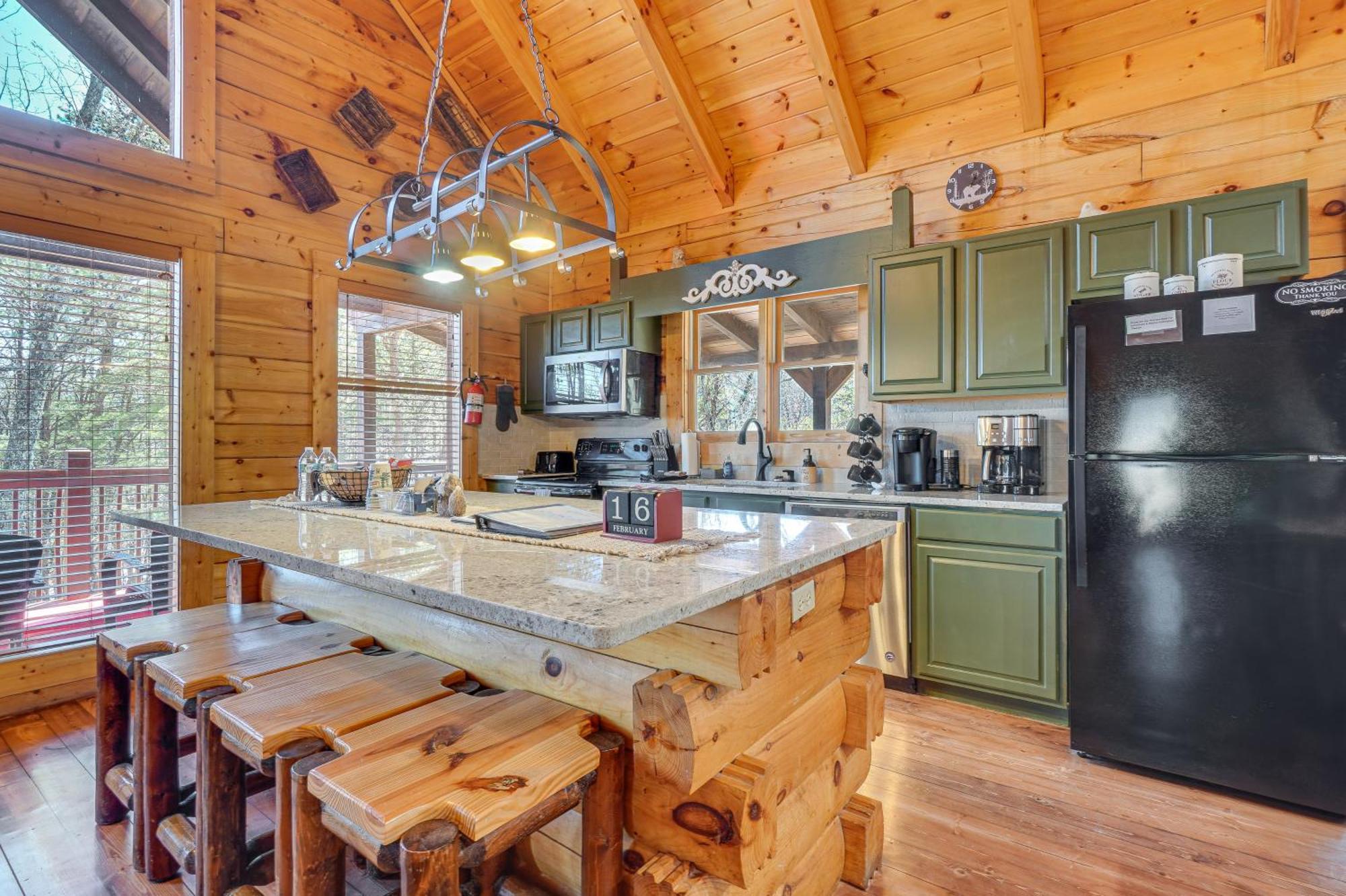 Sevierville Cabin With Deck Minutes To Pigeon Forge Екстер'єр фото